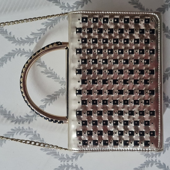 Box bag. - Picture 2 of 7